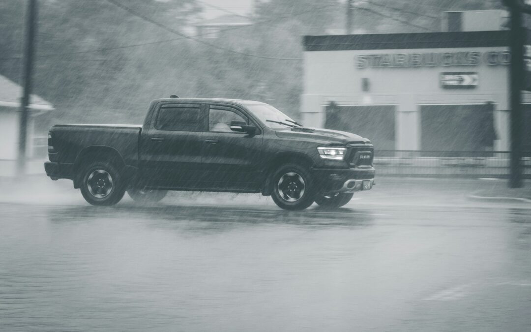 Weather-Triggered Campaigns for Auto: Playbooks for Seasonal Demand