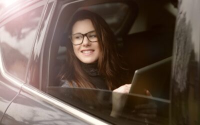 27 Voice Search Statistics for Car Buyers 2025